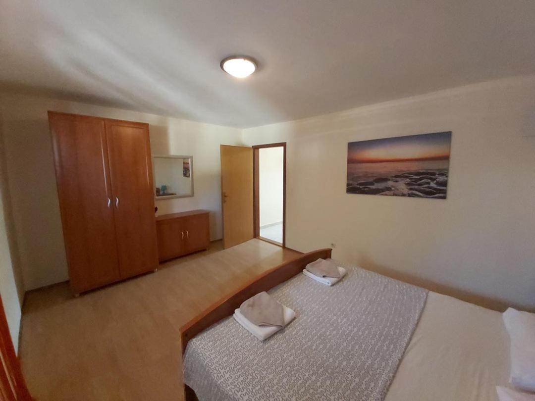 Apartments Elvir Nin Bagian luar foto